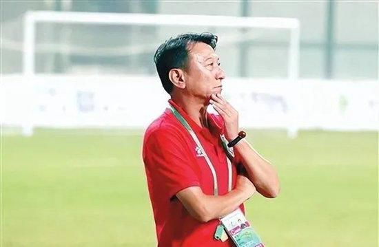 萌白酱一线天粉嫩喷水在线观看